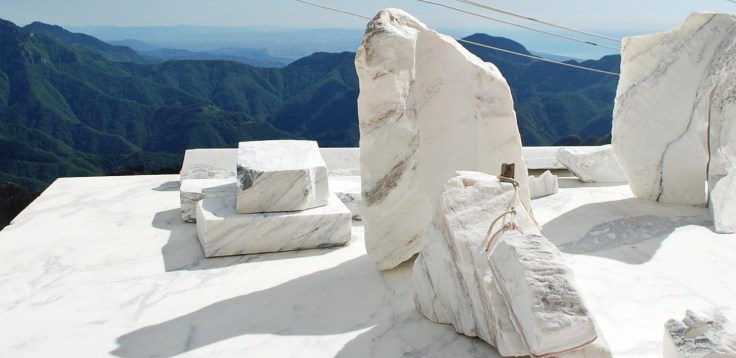 Calacatta-Quarry-Header